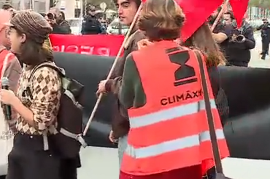 Ativistas do Climáximo