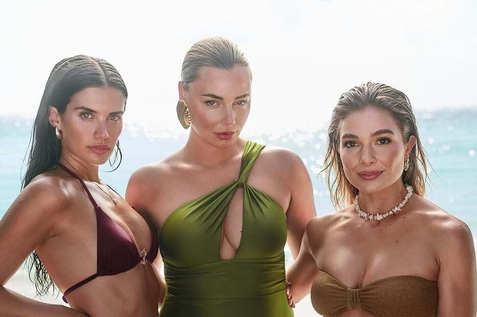 Sara Sampaio e outras modelos