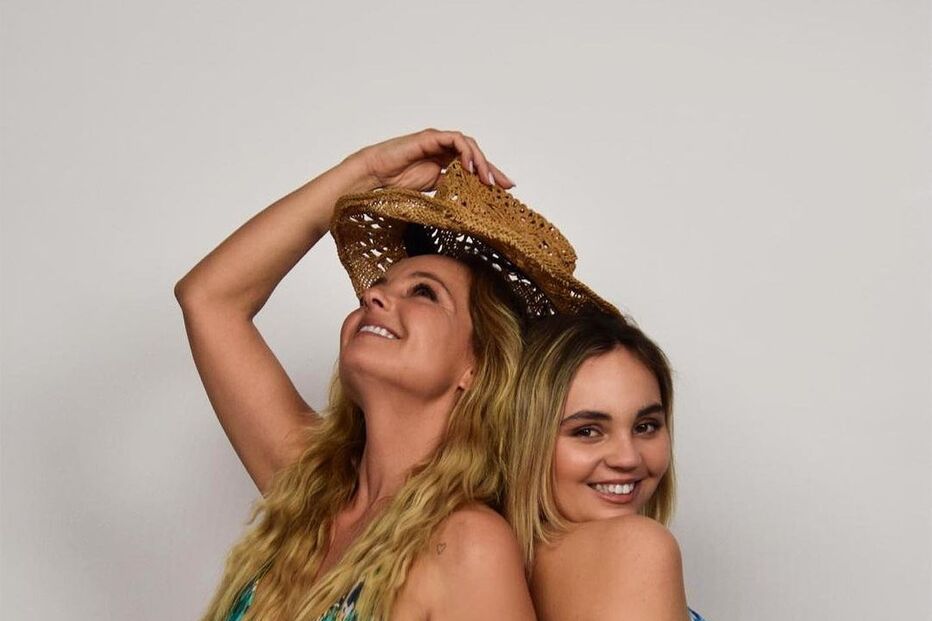 Bárbara Norton de Matos e a filha Luz