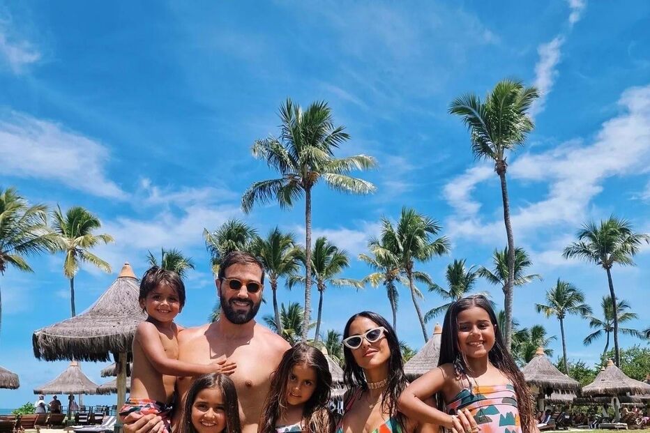Carolina Patrocínio com o marido, Gonçalo Uva, e os filhos