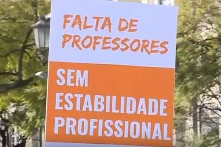 Professores ameaçam com novos protestos se tempo de serviço congelado só começar a ser recuperado em 2025