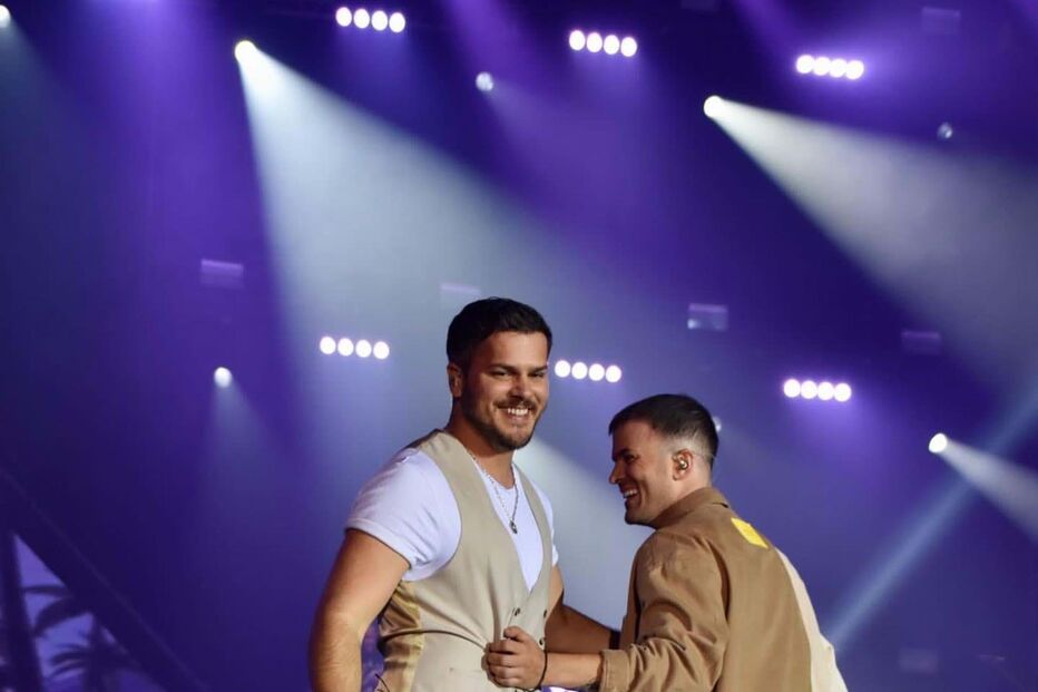 Mickael e David Carreira