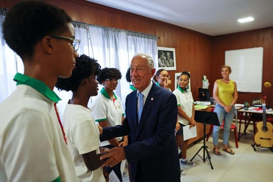 Marcelo recebido na Escola Portuguesa de Cabo Verde 