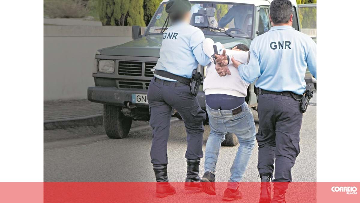 Três GNR suspeitos de agredir menores na rua e no posto – Portugal