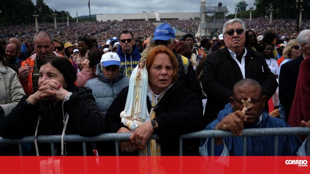 Pedidos, orações e agradecimentos: Milhares de peregrinos celebram 13 de Maio em Fátima