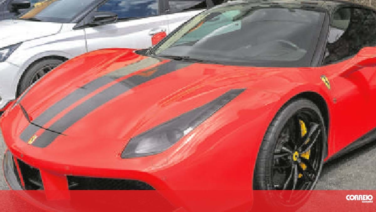 PSP caça Ferrari a traficante de droga da Maia – Portugal
