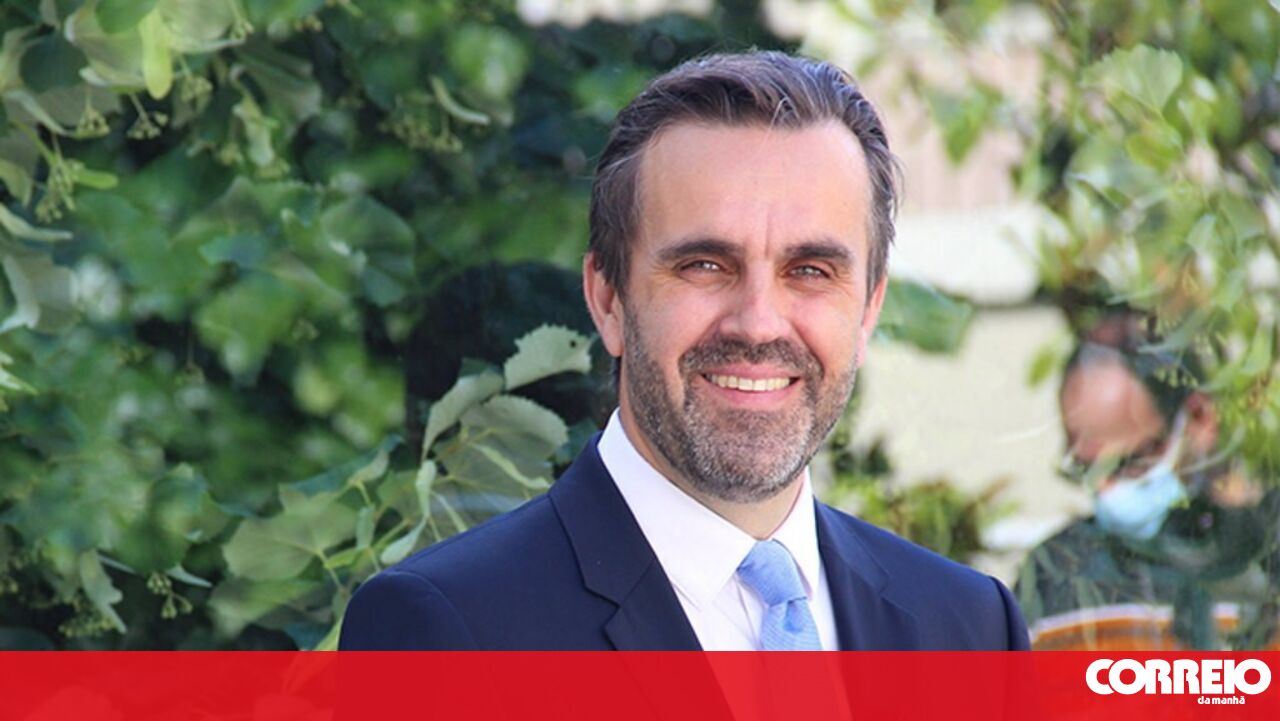 IA na Saúde: Alerta da Ordem dos Médicos sobre Riscos e Limitações Cruciais