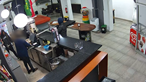 Vídeo mostra assalto armado a café em Amarante