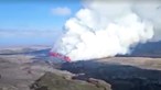Vulcão entra em erupção pela quinta vez desde dezembro na Islândia. Lava expelida 50 metros