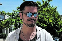 O cantor Mickael Carreira  