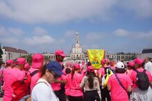 Centenas já no recinto do santuário de Fátima