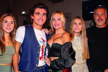 Os quatro filhos são fruto do relacionamento já terminado com Pedro Miguel Ramos 