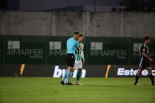 Ukra, número 17, abandona os relvados na 17.ª época e é homenageado ao minuto 17