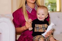 Paris com o filho, Phoenix