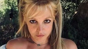 Britney Spears entregue ao álcool e drogas