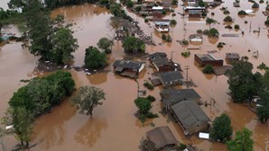 Chuva forte deixa mais de 700 desalojados e 1 desaparecido em Santa Catarina