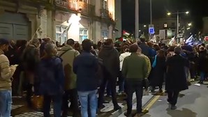 Mais de 100 pessoas manifestaram-se contra o racismo no Porto 