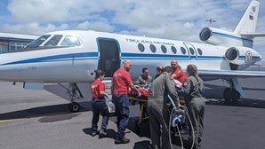 Força Aérea transporta oito doentes em três missões distintas devido a incêndio em hospital de Ponta Delgada