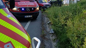 Dois homens feridos em colisão entre dois carros em Oliveira de Azeméis
