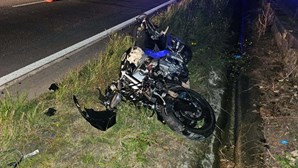 Motociclista gravemente ferido em colisão com carro em Leça do Balio 