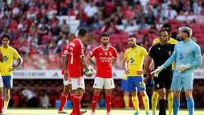 Benfica 2-0 Arouca | Muda o jogador e toca o mesmo: 'Águias' marcam novamente de penálti