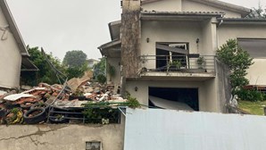 Explosão em garagem causa danos em 11 habitações em Vila Verde. Veja as imagens