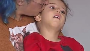 "Não anda nem fala": Pais de menino com paralisia cerebral e 95% de incapacidade precisam de ajuda. Veja na CMTV