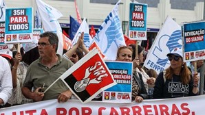 Milhares de trabalhadores da função pública em protesto em Lisboa pela valorização laboral 