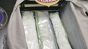 Mulher detida em aeroporto brasileiro por tentar embarcar para Lisboa com 5,5 quilos de cocaína