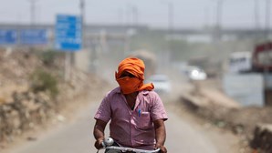 Temperatura recorde de 49,9 graus Celsius registada em Nova Deli