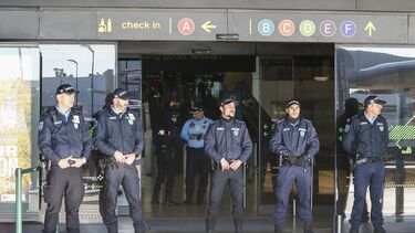 PSP detém no aeroporto paquistanês procurado por violação de menor