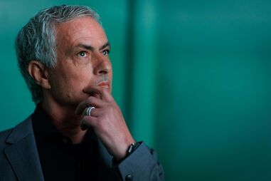 José Mourinho já foi operado. Saiba como está o treinador