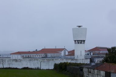 Foi apanhada durante controlo de acessos na hora da visita da cadeia de Custóias