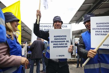 Bancários concentrados frente à AG do BCP por melhores salários