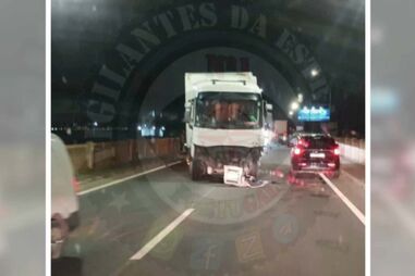 Estrada Nacional 10 cortada em Samora Correia devido a colisão