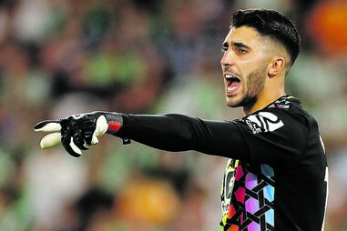 Rui Silva tem 30 anos e já jogou no Nacional, Granada e Betis, como futebolista sénior 