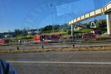 Despiste de táxi em Coimbra faz quatro feridos. Uma das vítimas está em estado grave