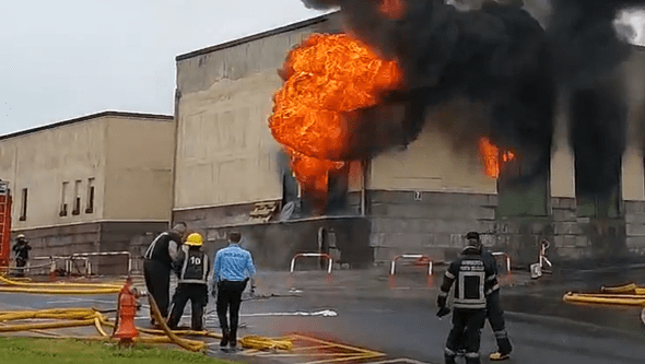 Incêndio em Hospital de Ponta Delgada obriga à retirada de bebés e de adultos dos cuidados intensivos