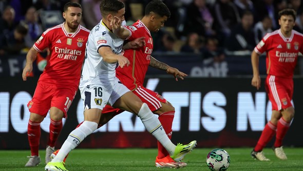 Famalicão 2-0 Benfica | Zaydou Youssouf faz o segundo