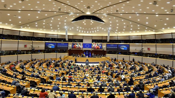 Grupo de extrema-direita Identidade e Democracia do Parlamento Europeu exclui partido AfD