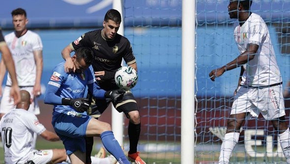 Gil Vicente e Estoril asseguram permanência na I Liga
