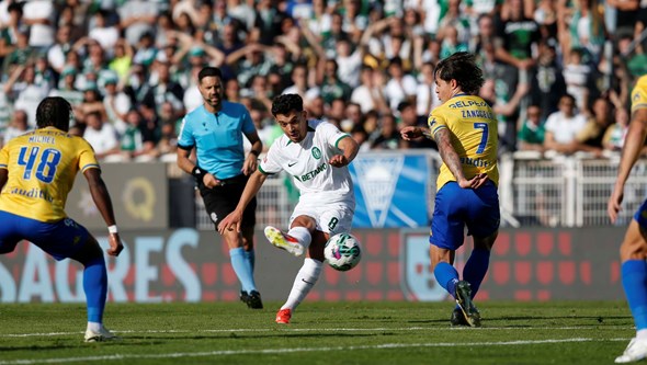 Estoril 0-0 Sporting | Arranca o primeiro jogo dos 'leões' campeões