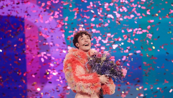Suíça vence Eurovisão com a canção "The Code". Portugal termina em décimo