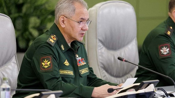 Putin propõe substituição do ministro da Defesa