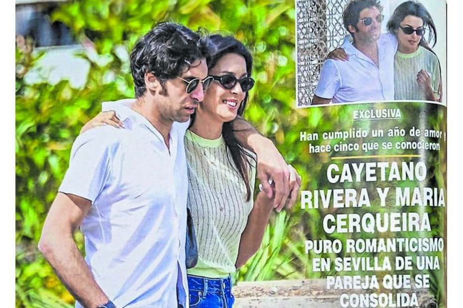 Cayetano Rivera e  Maria Cerqueira Gomes fotografdos pela 'Hola' em Sevilha