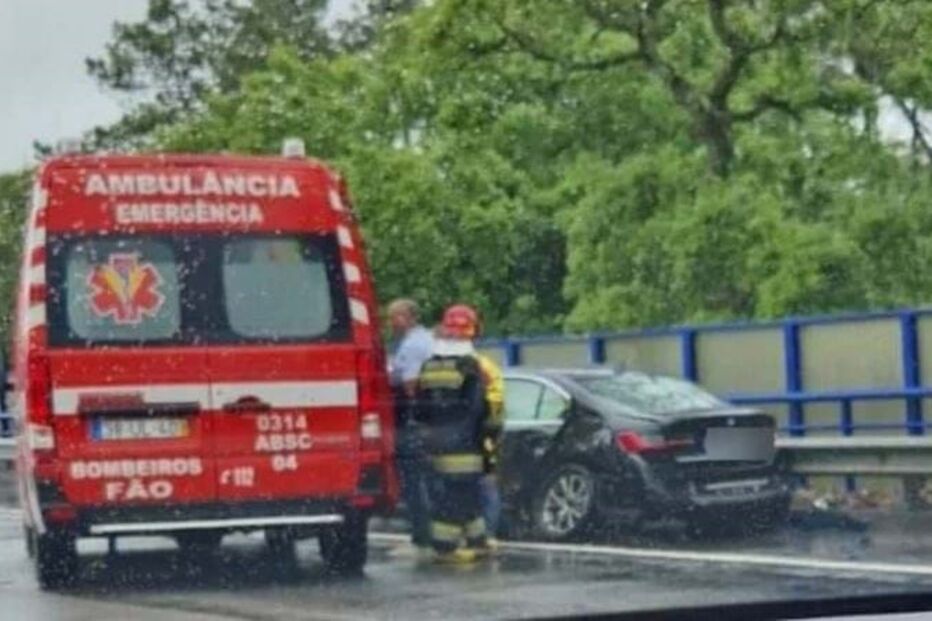Acidente na A28 em Esposende