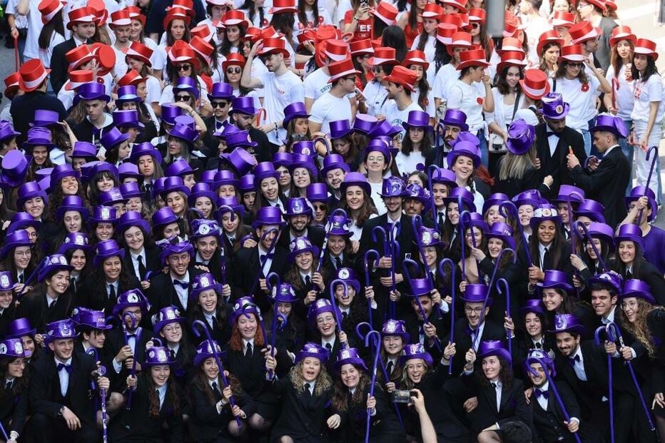 Risos, abraços e muita emoção marcaram o cortejo académico da Queima das Fitas do Porto