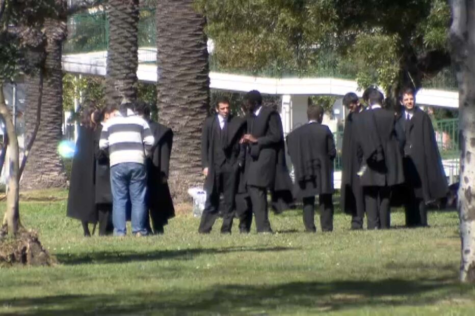 Jovens que entreguem IRS com os pais não recebem devolução de propinas