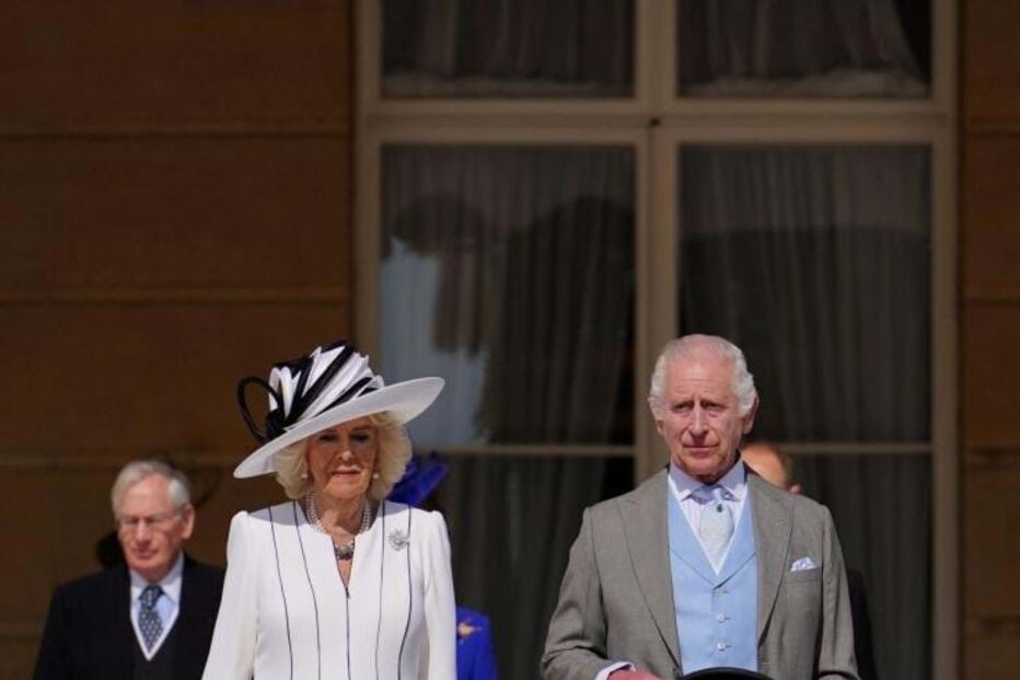 Carlos III e Camila na Royal Garden Party, no Palácio de Buckingham, em Londres