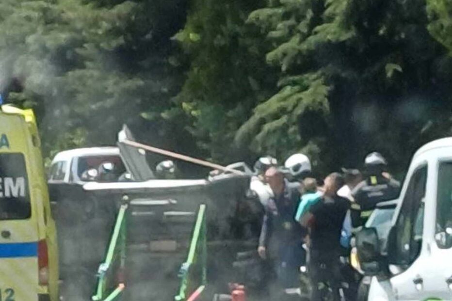 Mulher e bebé feridos em acidente na A5, na saída para Alfragide